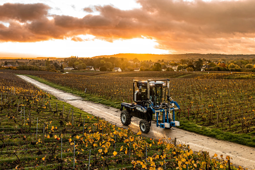 FPT INDUSTRIAL POWERS THE NEW AND UNIQUE NEW HOLLAND TE6 STRADDLE TRACTOR RANGE